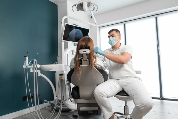 How A Same Day Dentist Can Treat A Loose Tooth